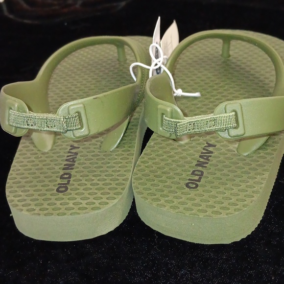 Old Navy Rubber Army Green Baby Sandals - Picture 4 of 5